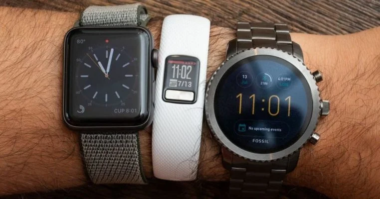 Beda smartwatch dan smartband