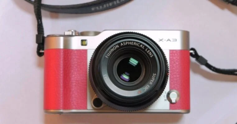 Rekomendasi Kamera Vlog - Fujifilm X-A3