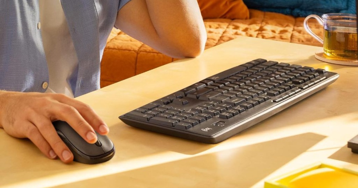 Logitech MK295 - Desain Full-Size