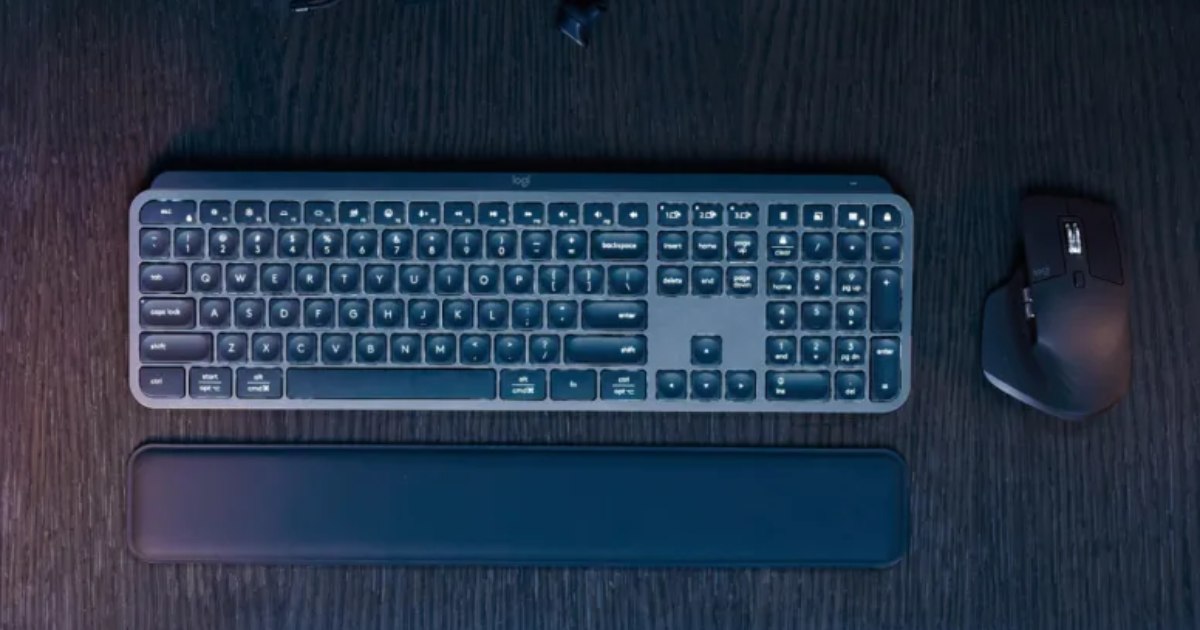 _Logitech MX Keys - Menyala Otomatis dengan Cerdas
