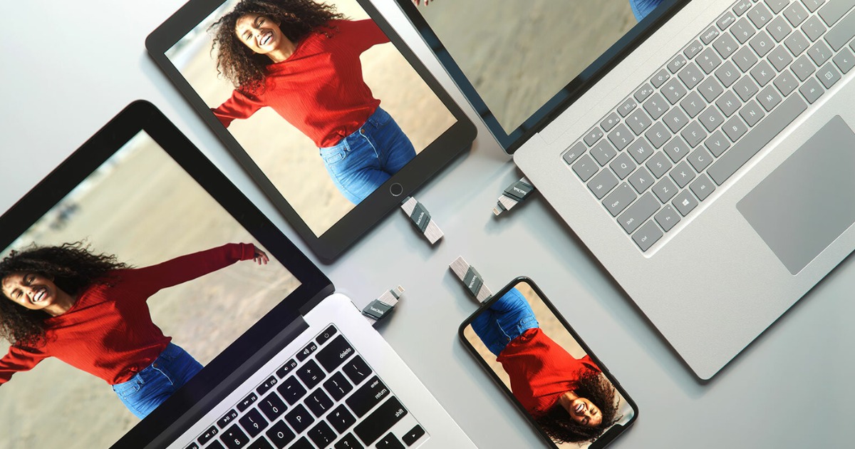 SanDisk iXpand Flash Drive Flip - Dua Konektor yang Praktis